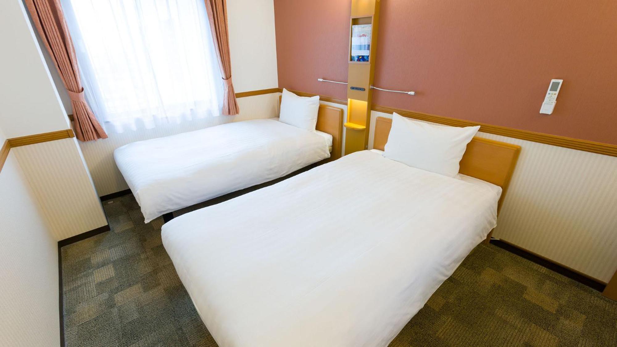 Toyoko Inn Yokohama Sakuragicho Стая снимка