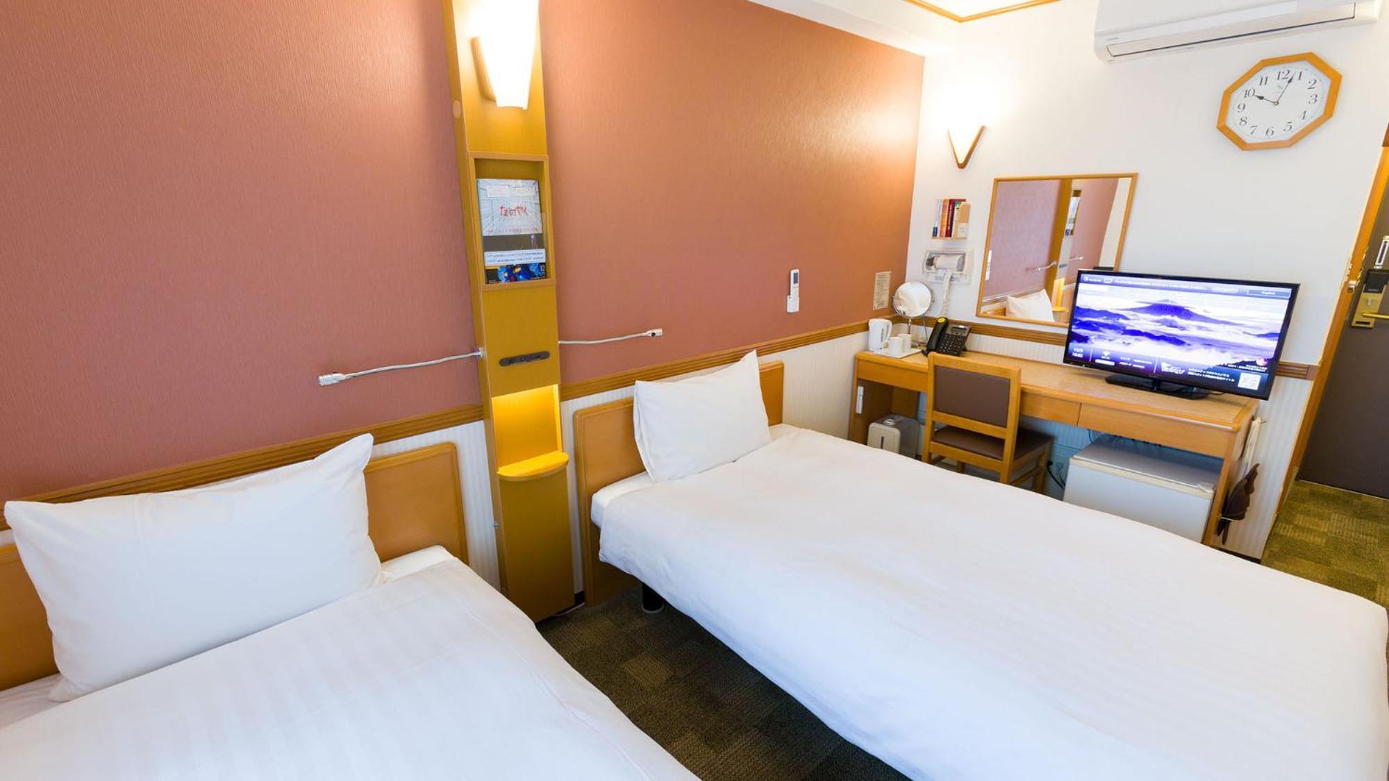 Toyoko Inn Yokohama Sakuragicho Стая снимка
