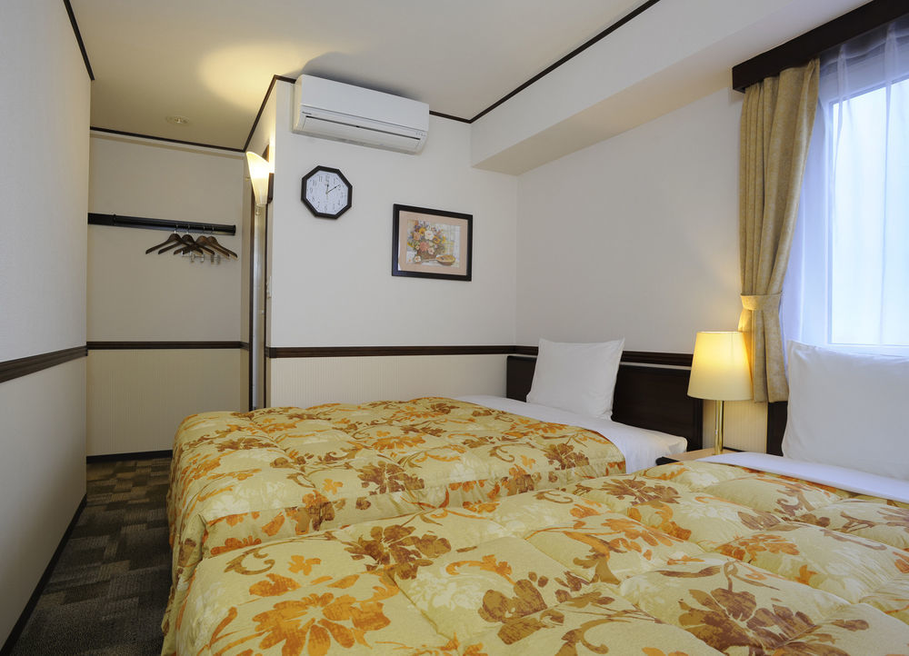 Toyoko Inn Yokohama Sakuragicho Екстериор снимка