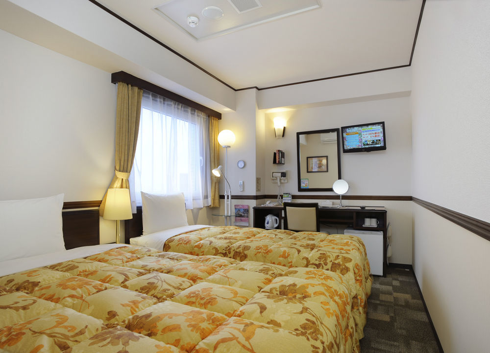 Toyoko Inn Yokohama Sakuragicho Екстериор снимка