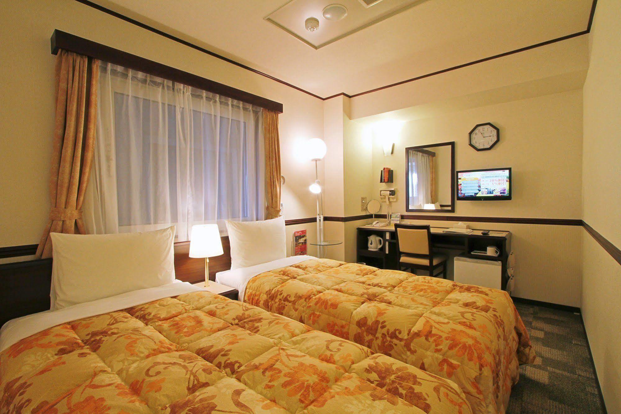 Toyoko Inn Yokohama Sakuragicho Екстериор снимка