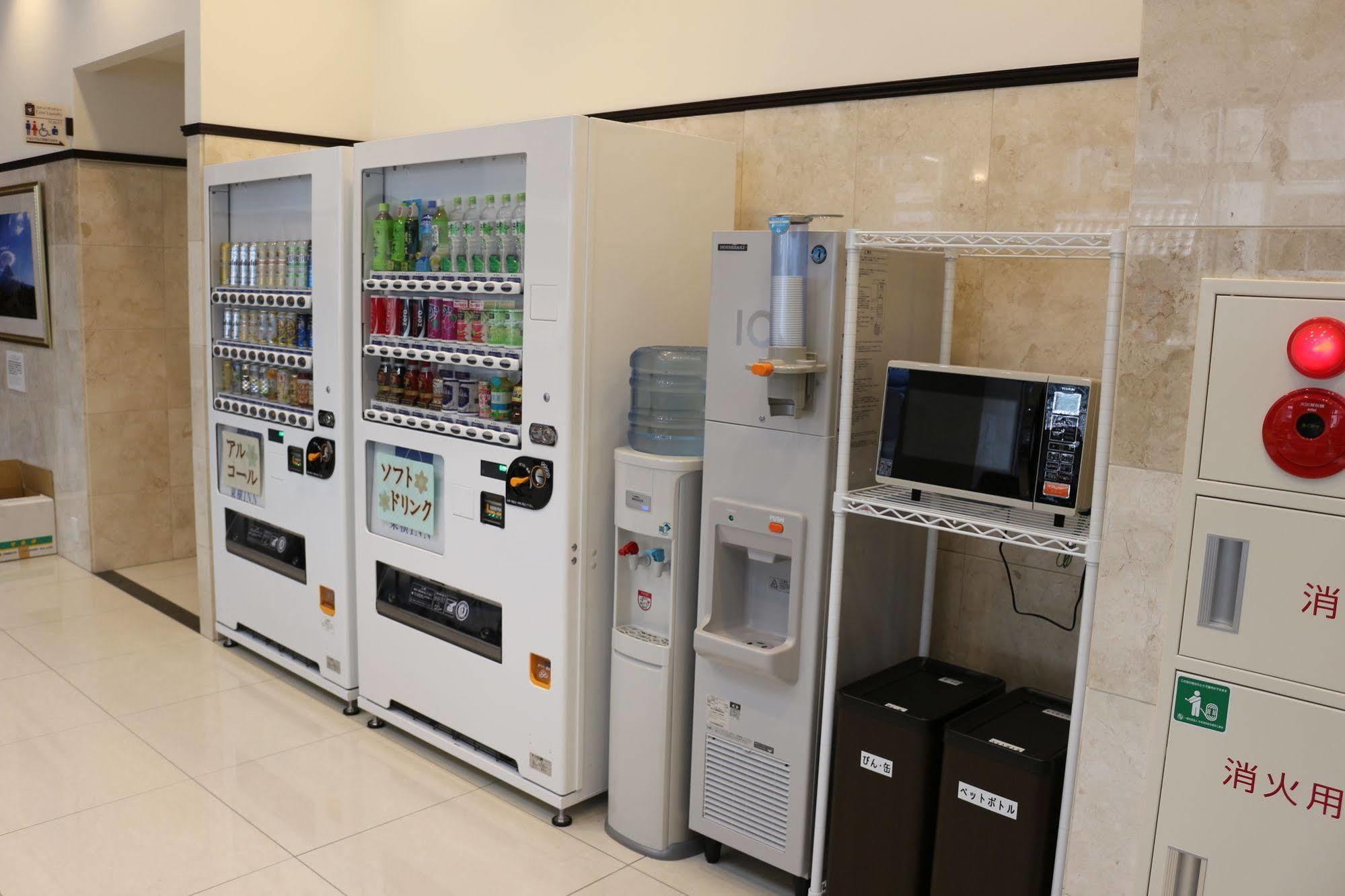 Toyoko Inn Yokohama Sakuragicho Екстериор снимка